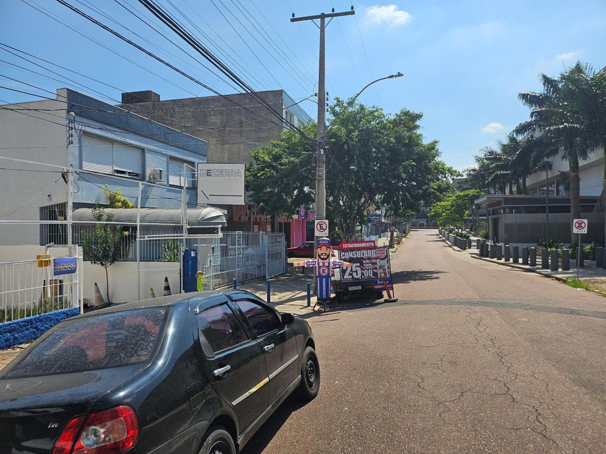 Consulado Americano Apartamento 50 Metros Da Entrada Para Visto Consulado Eua Porto Alegre Com Garagem Екстер'єр фото